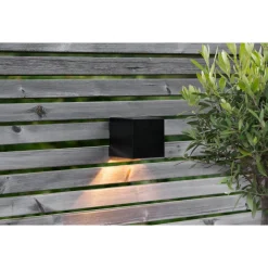 Aurinkokennoseinävalaisin Star Trading Wally Cube, 10cm, musta