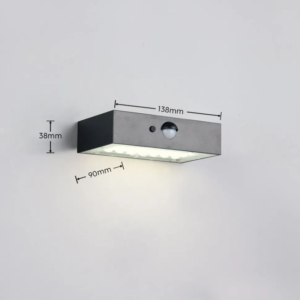 Aurinkokennoseinävalaisin Trio Elvas LED, liike- ja hämärätunnistin, mattamusta