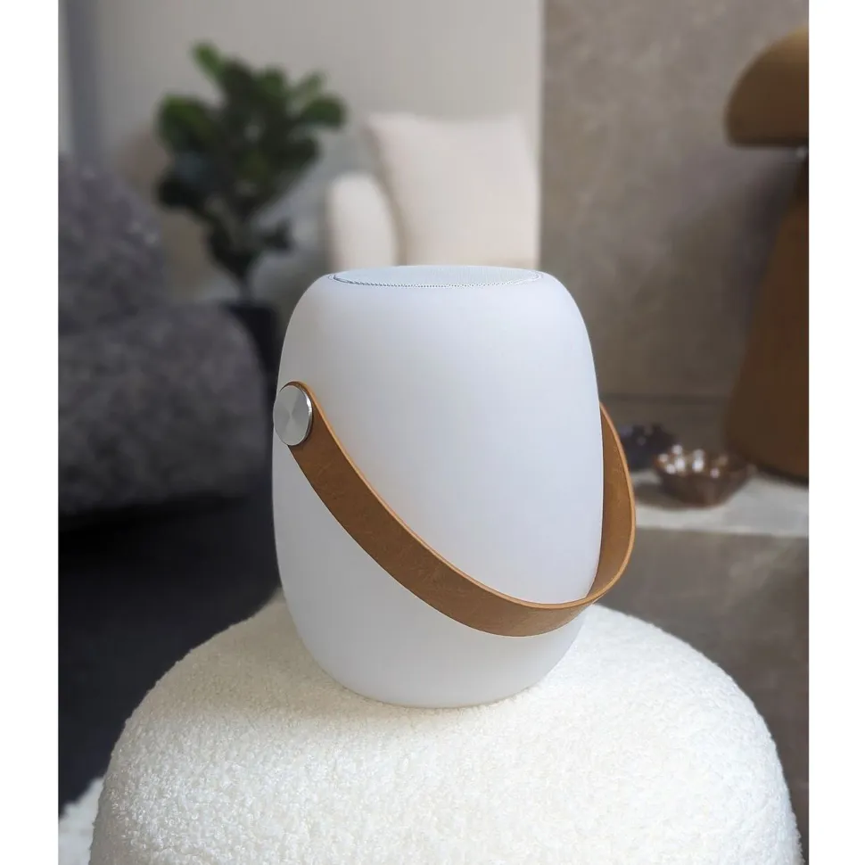 Ladattava pöytävalaisin House Nordic Cardiff, Bluetooth-kaiuttimella, ø18cm, sisä- ja ulkokäyttöön, valkoinen/ruskea