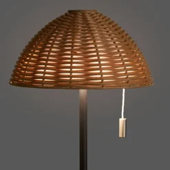 Ladattava LED-pöytävalaisin House Nordic Wigan, ulkokäyttöön, IP44, 3.7V, 1500mAh, ruskea
