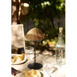 Ladattava LED-pöytävalaisin House Nordic Wigan, ulkokäyttöön, IP44, 3.7V, 1500mAh, ruskea
