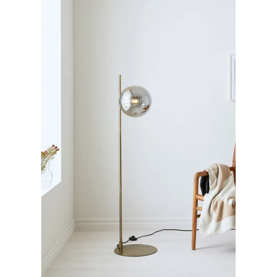 Lattiavalaisin Markslöjd Dione 134.5cm musta/valkoinen