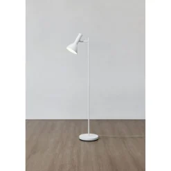 Lattiavalaisin Markslöjd Metro 137cm valkoinen
