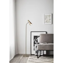 Lattiavalaisin Markslöjd Peak 138cm musta
