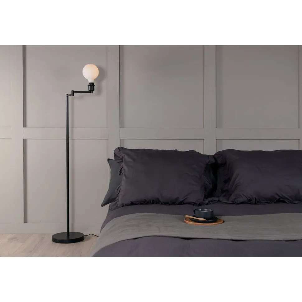 Lattiavalaisin Venture Home Virro, 126cm, musta