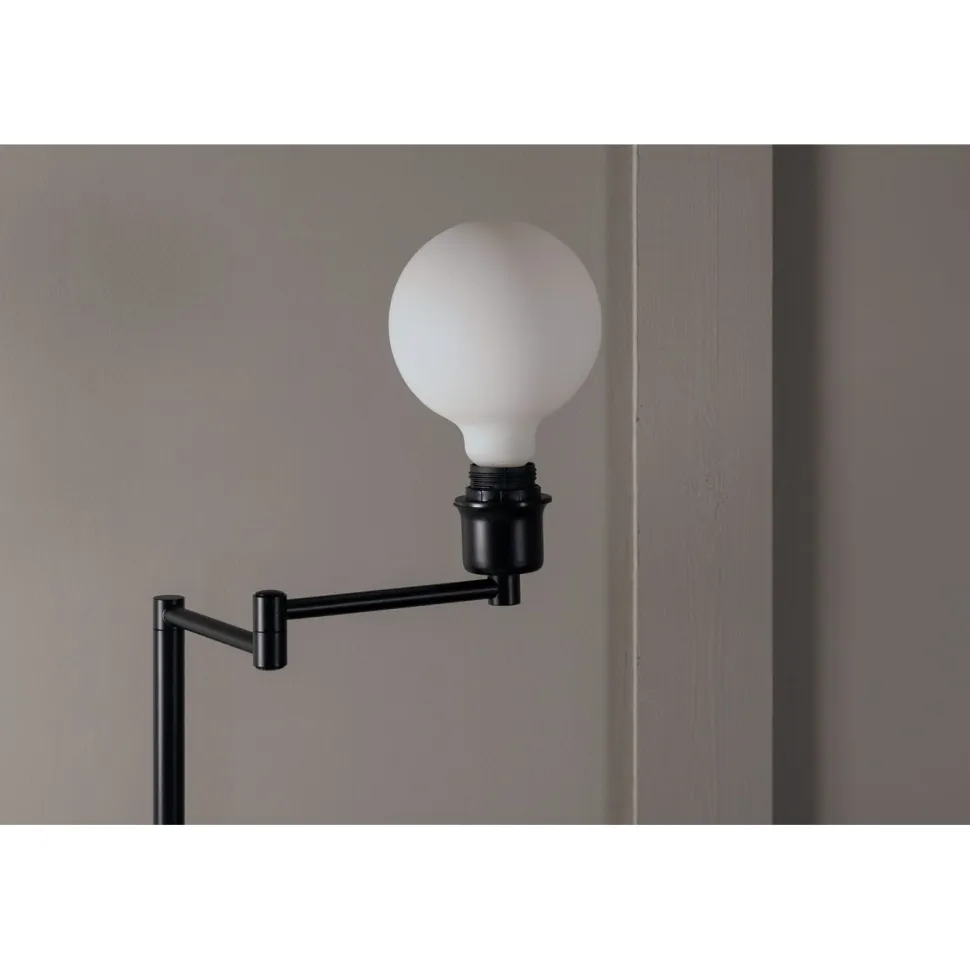 Lattiavalaisin Venture Home Virro, 126cm, musta