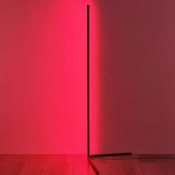 LED-lattiavalaisin Trio Level, musta, RGB