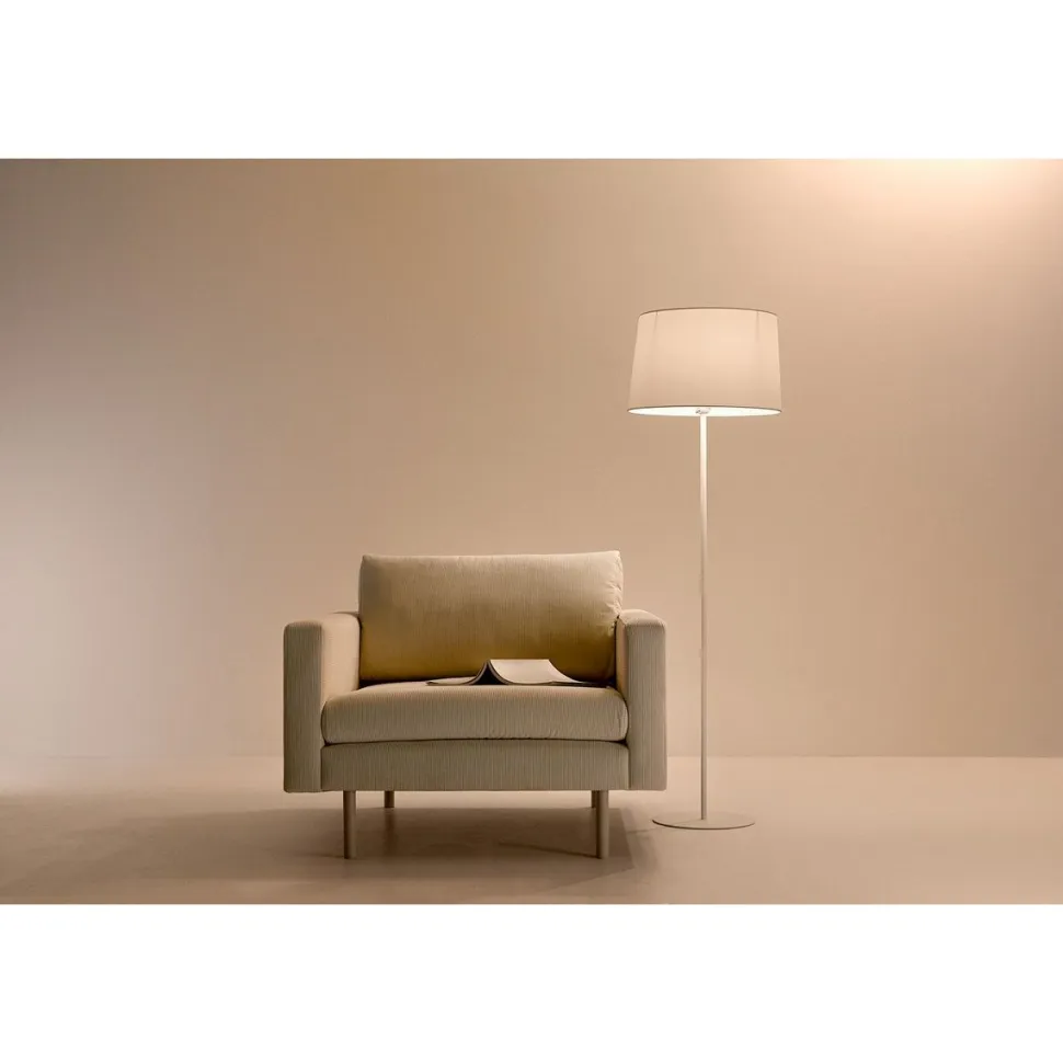 LED-älylamppu WiZ A60 Color Wi-Fi 8W E27