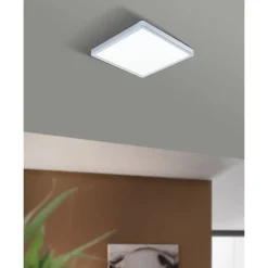 LED-Plafondi Eglo Fueva 5 28,5x28,5cm 3000K kromi pinta-asennettava