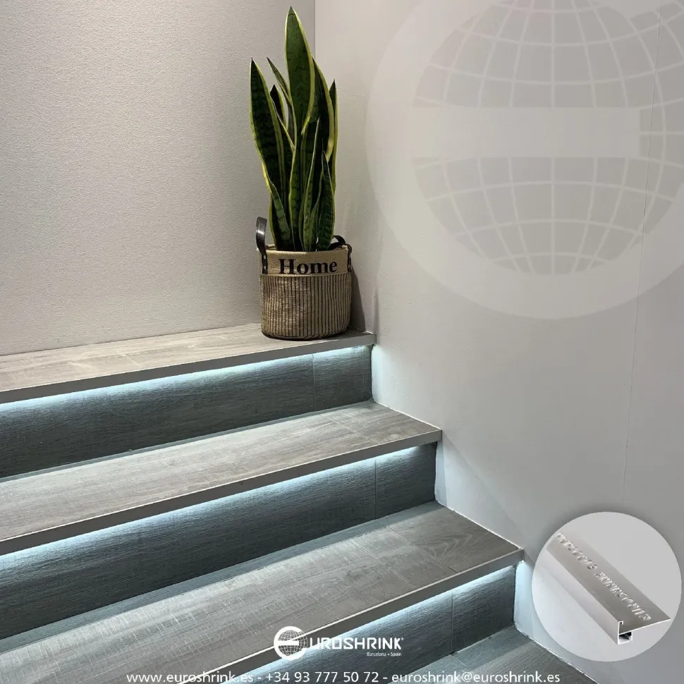 LED-porraslista Euroshrink 305A, alumiini, 12mm x 2.5m, mattahopea