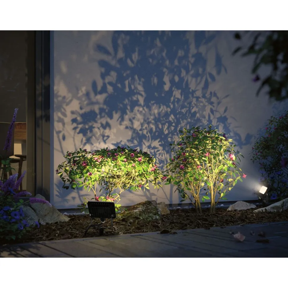 LED-puutarhaspotti Paulmann Plug & Shine Fluter, IP65, 3000K, 6,8W, musta