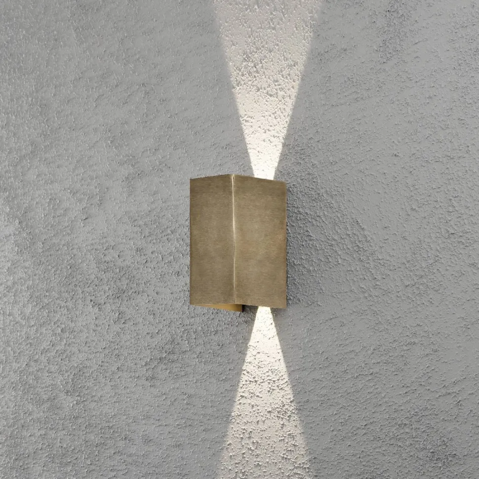 LED-seinävalaisin Konstsmide Cremona 2x3W messinki
