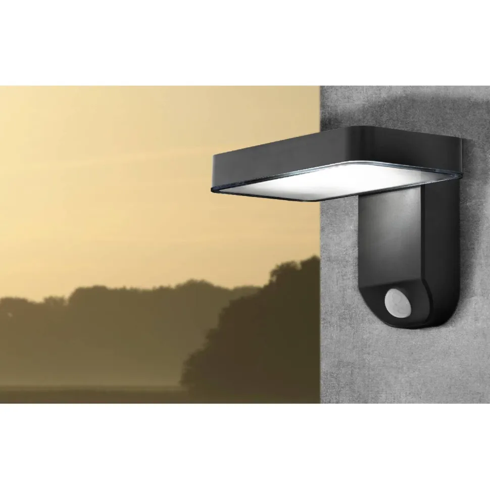 LED-ulkoseinävalaisin Eglo Pastion liiketunnistimella aurinkokenno musta