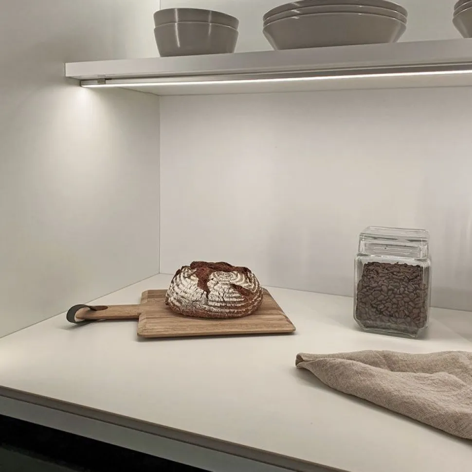 LED-valaisinsetti aamiaiskaappiin Limente Profil virtalähde 4000K 3x57cm vaaka IP20 24V alumiini