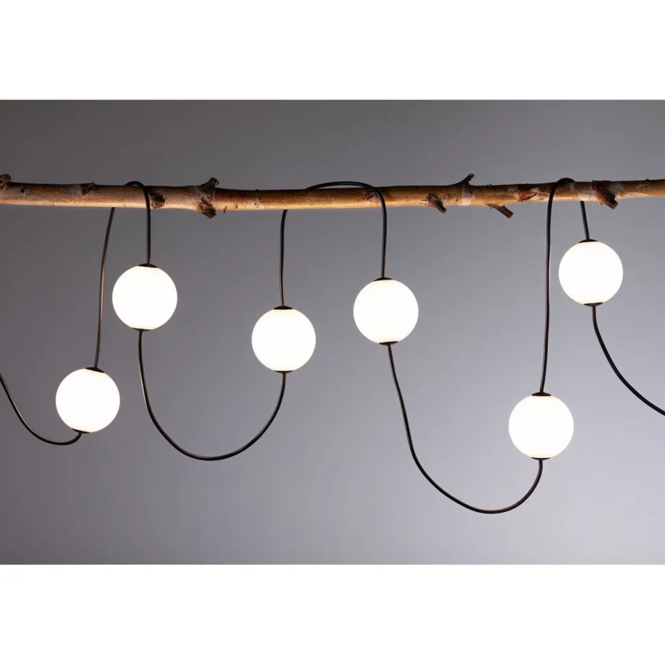 LED-valoketjusetti Paulmann Solar Taina, IP67, 3000K, 5.8m, 6x60lm, musta