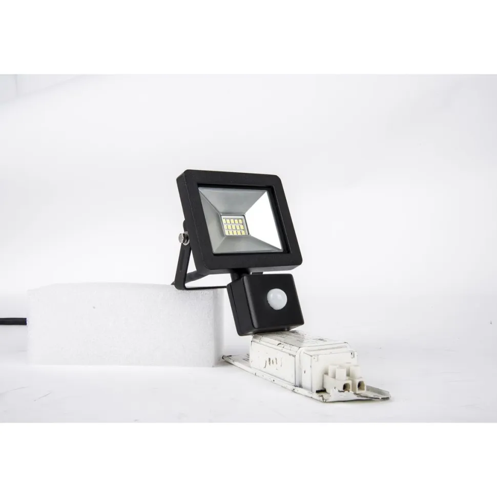 LED-valonheitin LED Energie Slim PIR-liiketunnistin 10W 800 lm IP43 4500 K
