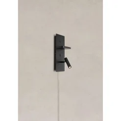 Lukuvalaisin Markslöjd Carica 3000K USB-C hylly musta