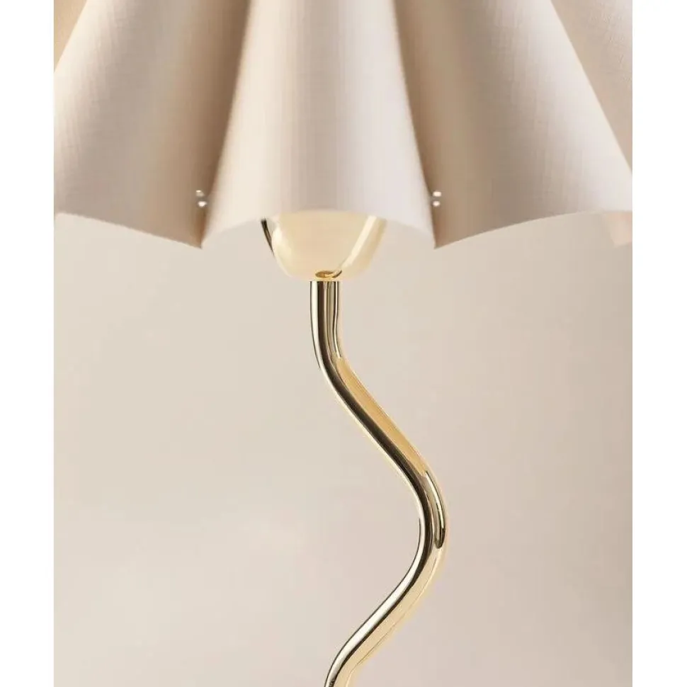 Pöytävalaisin Linento Lighting Anne, E27, max. 40W, IP20, kulta