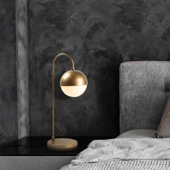 Pöytävalaisin Linento Lighting Horn eri värejä