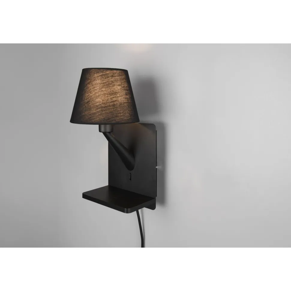 Seinävalaisin latausasemalla Trio Comfort E14 valkoinen