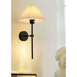 Seinävalaisin Linento Lighting BRZ-540060, ø10-22cm, E27, max. 40W, IP20, kerma/musta