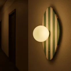 Seinävalaisin Linento Lighting Espe beige/valkoinen/vihreä