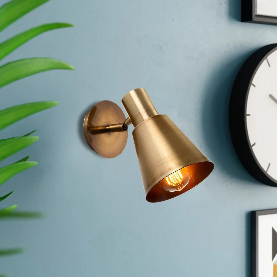 Seinävalaisin Linento Lighting Kem, messinki
