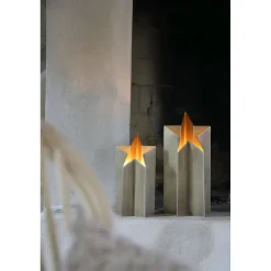 Valokoriste pöydälle Markslöjd Asteri, eri kokoja ja värejä